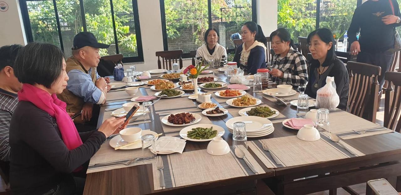 索拉哈 Vision Safari Pvt Ltd酒店 外观 照片